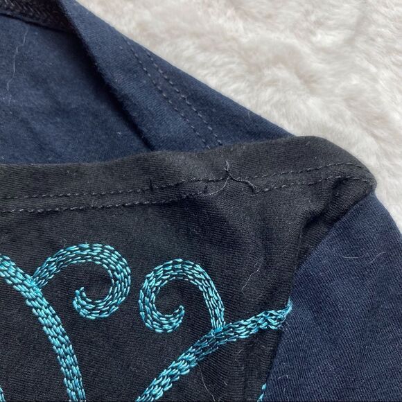 Adam Pour Eve Paris Embroidered Front T-Shirt - Picture 6 of 9